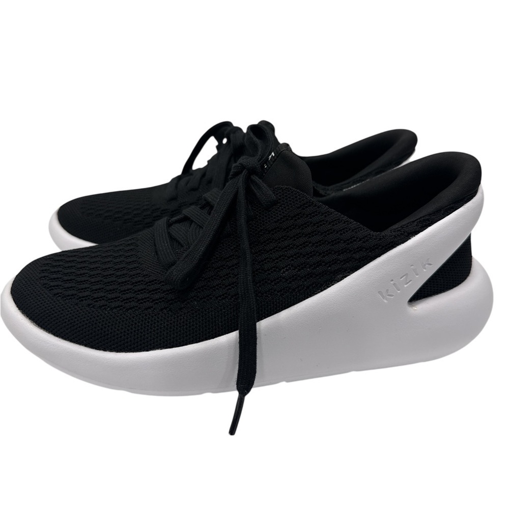 KIZIK
Roamer Hands-free Sneaker In Black/White woman’s size 6 - Picture 4 of 9